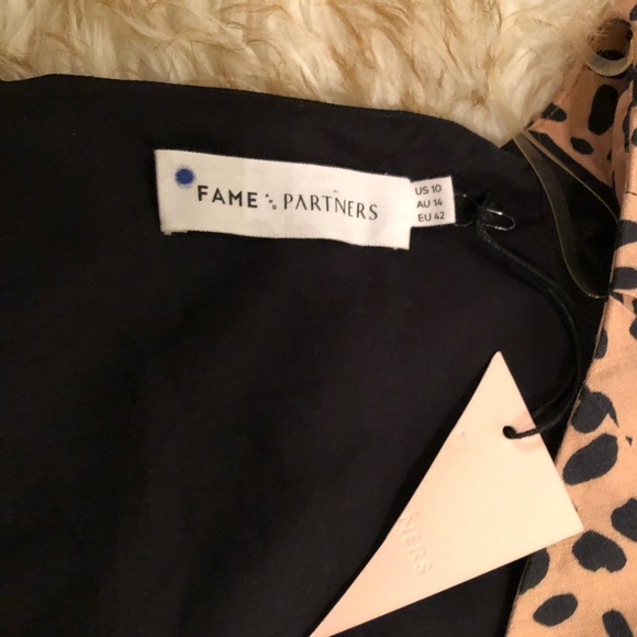 NWT Fame and Partners puff sleeve midi dress - Picture 4 of 10